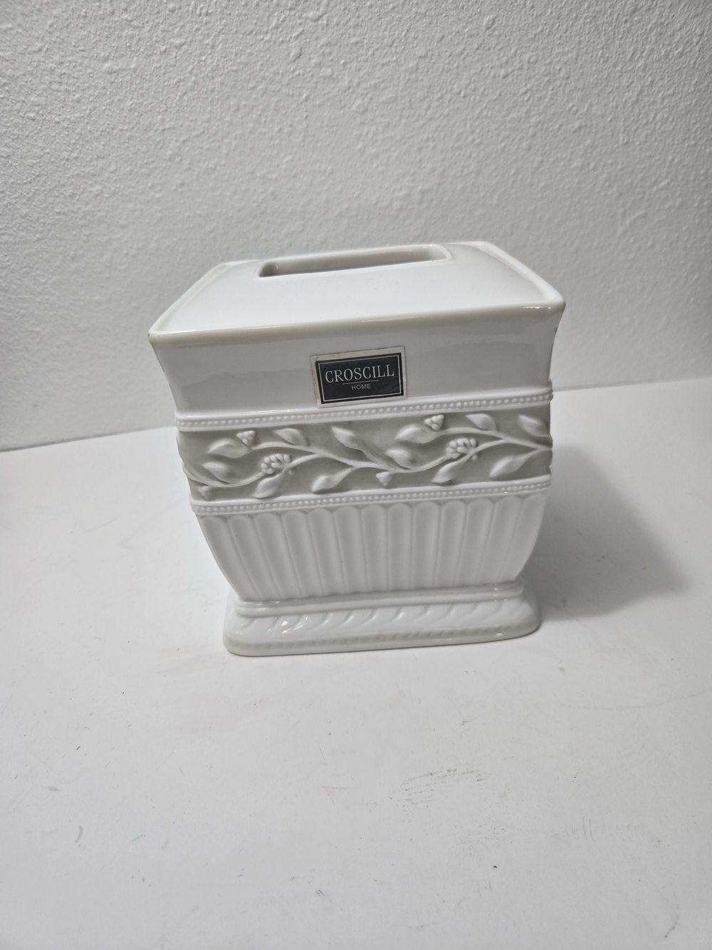 Croscill White Ceramic Decorative Tissue Holder